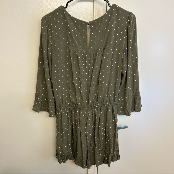 Abercrombie & Fitch Sage Green White Polka Dot Front Tie Romper Size Medium - Picture 8 of 8
